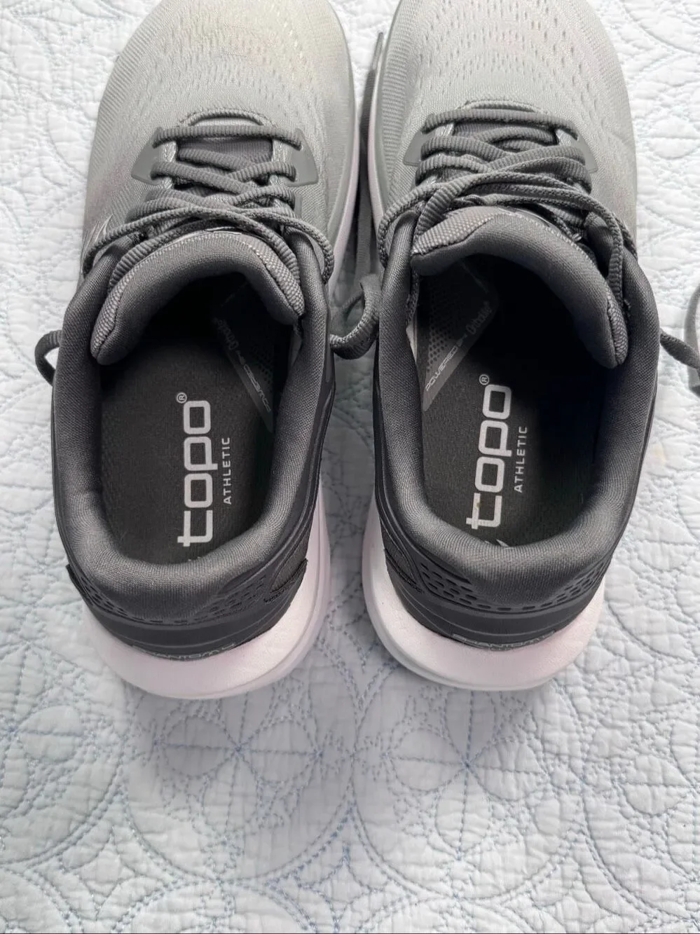 Topo Athletic Phantom 4 Running Shoes Grey Color Scheme Womens Size 8.5